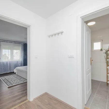 Zara Apartment *